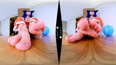 Amateur Foot Fetish Girlfriend Sucks and gives a Footjob