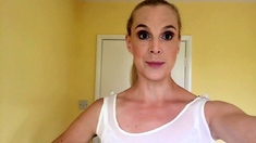 amateur blonde solo webcam