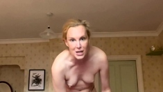 Cumshot amateur MILF suck and jerks dude in the bedroom