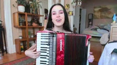 Brunette Amateur Webcam Babe Pleases Pussy