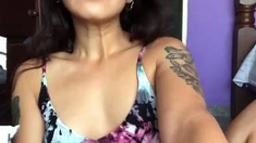 Amateur brunette teen katie foot fetish on big dildo